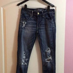 AE distressed skinny jeans/jegging! LIKE NEW